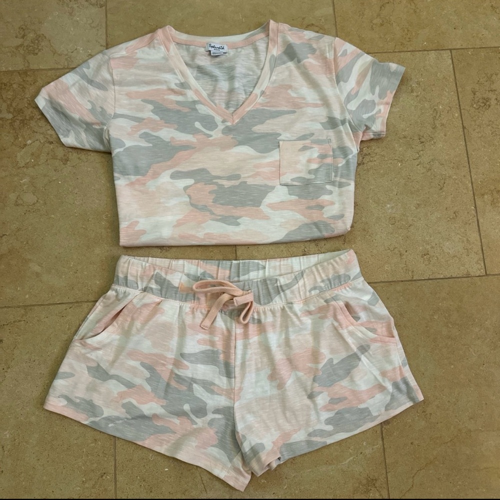 Splendid Peach & Gray Camoflauge PJ or Loungewear Set - Size Medium - Picture 3 of 12